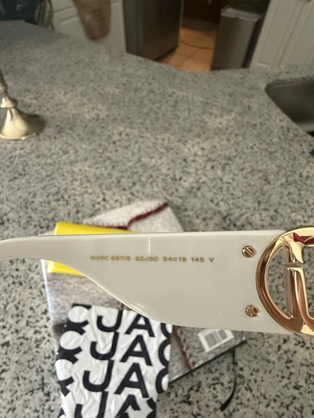 Marc Jacobs Bone White & Gold Oversized Sunglasses – New Without Tags